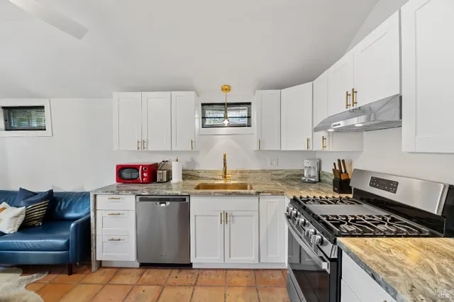 $1,500,000 | 1435 2nd Street, Calistoga, CA 94515