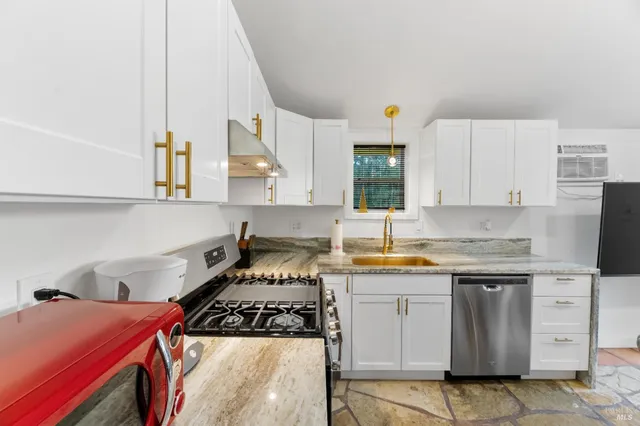 $1,500,000 | 1435 2nd Street, Calistoga, CA 94515