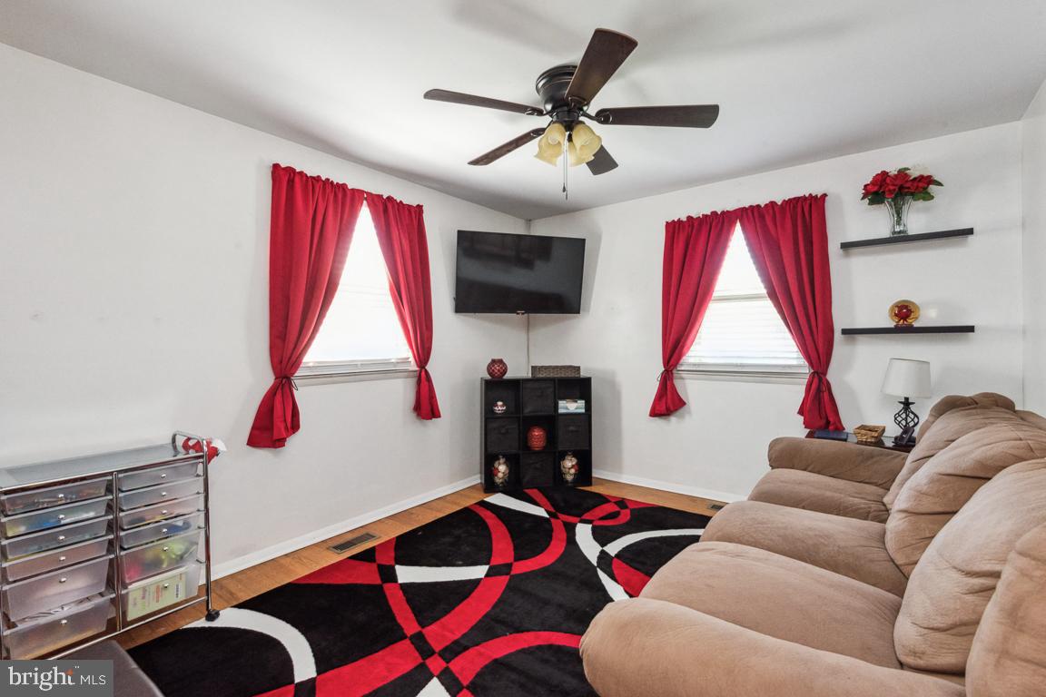 173 Roland Road Pasadena, MD 21122 - Photo 14 of 30 Gallery Image 14