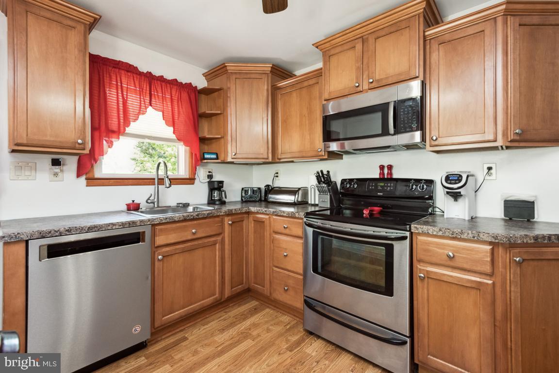 173 Roland Road Pasadena, MD 21122 - Photo 2 of 30 Gallery Image 2