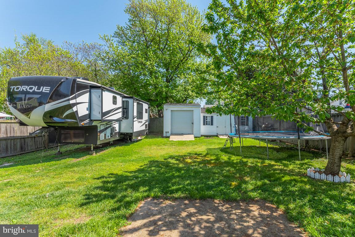 173 Roland Road Pasadena, MD 21122 - Photo 5 of 30 Gallery Image 5