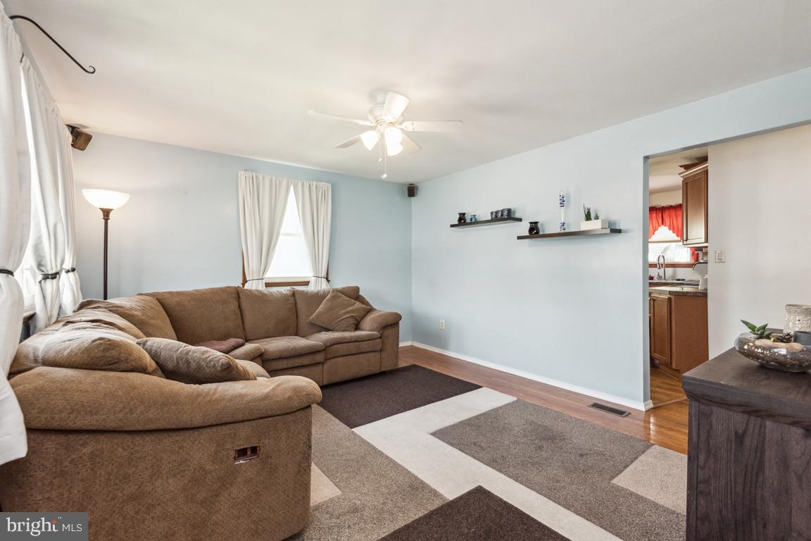 173 Roland Road Pasadena, MD 21122 - Photo 7 of 30 Gallery Image 7