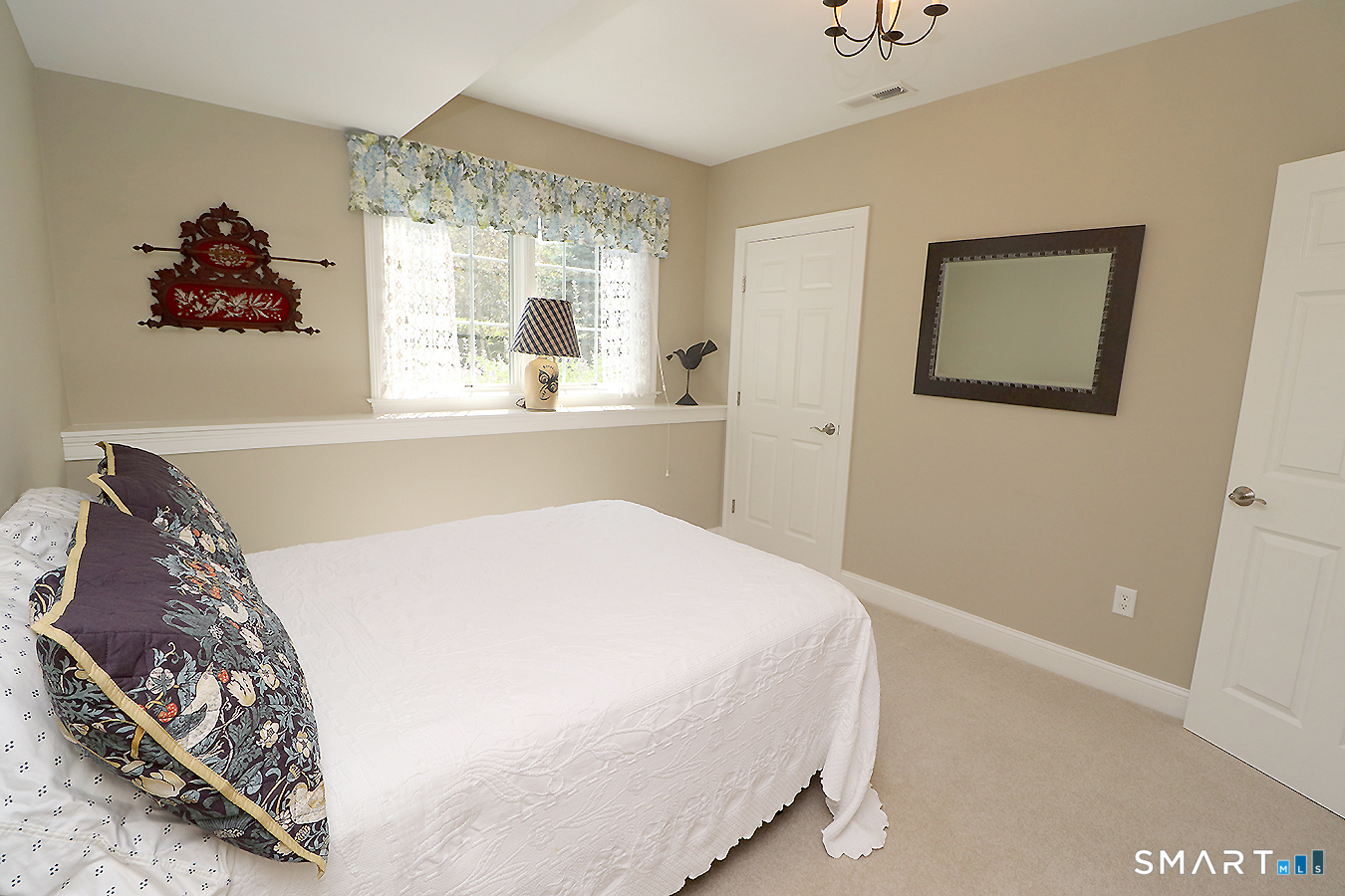 15 Bantry Road, Unit 15 Simsbury, CT 06070 - Photo 22 of 33