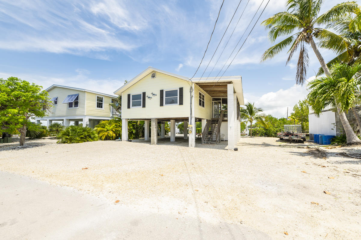 993 Indies Road