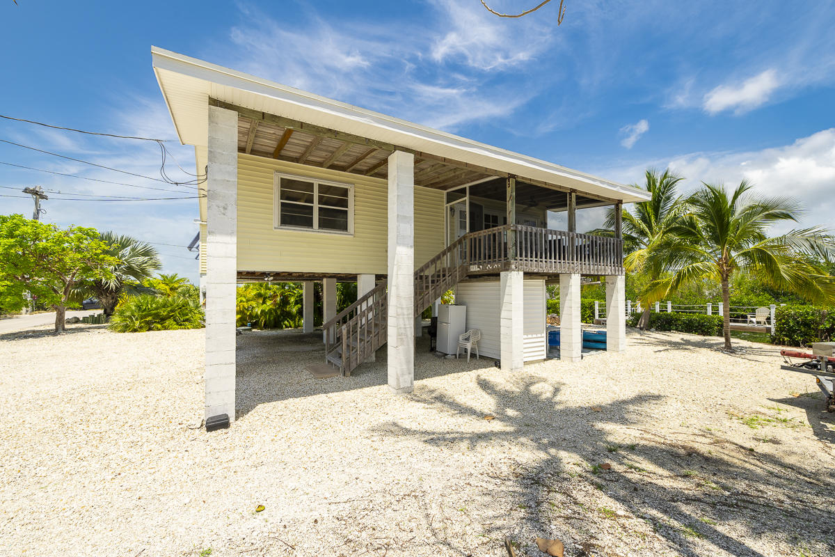993 Indies Road