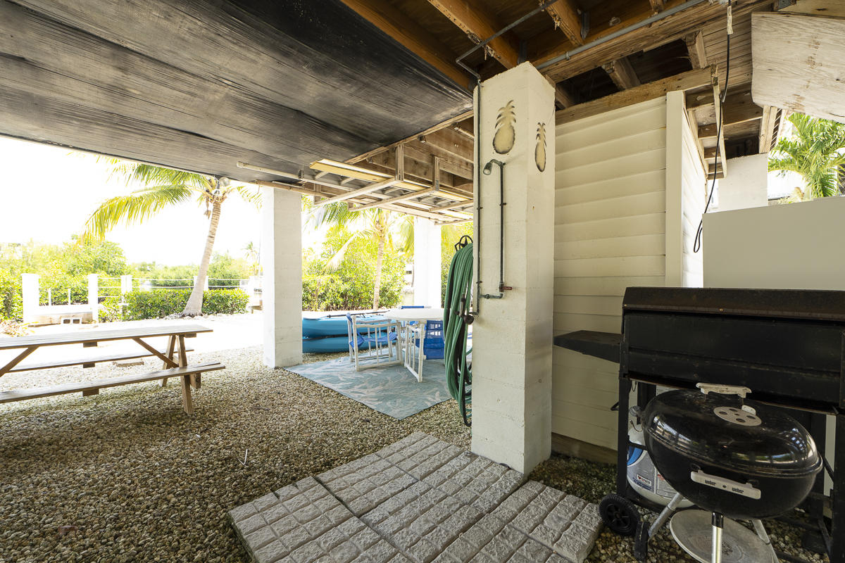 993 Indies Road Summerland Key, FL 33042 - Photo 34 of 43 993 Indies Road