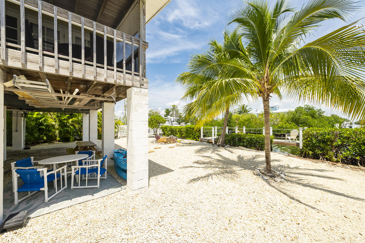 993 Indies Road Summerland Key, FL 33042 - Photo 37 of 43 993 Indies Road