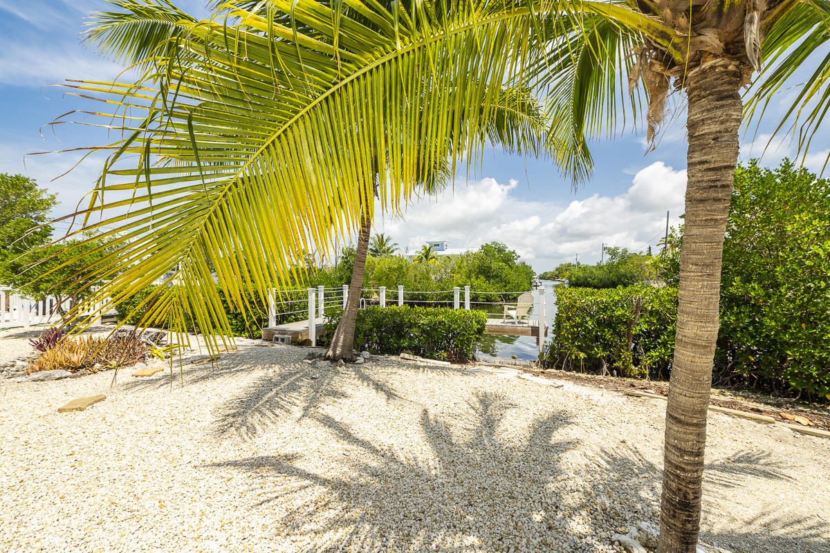 993 Indies Road Summerland Key, FL 33042 - Photo 38 of 43 993 Indies Road