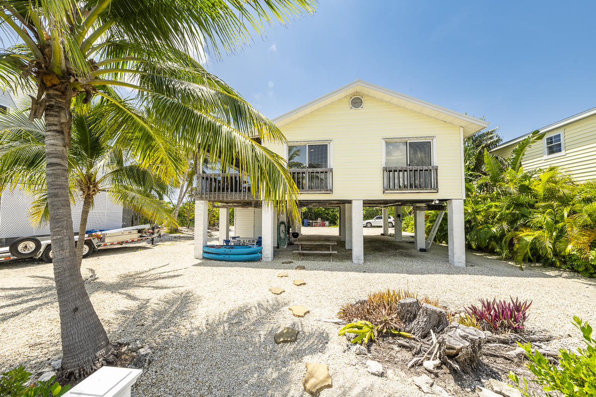 993 Indies Road