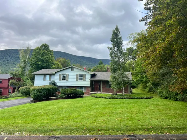 $735,000 | 59 Longview Terrace, Williamstown, MA 01267