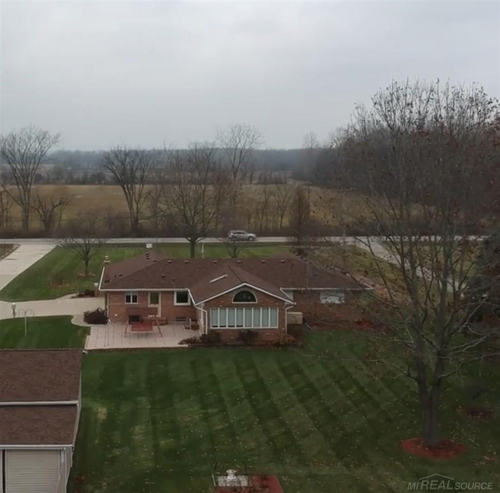 61560 Romeo Plank Road Ray, MI 48096 - Photo 8 of 46