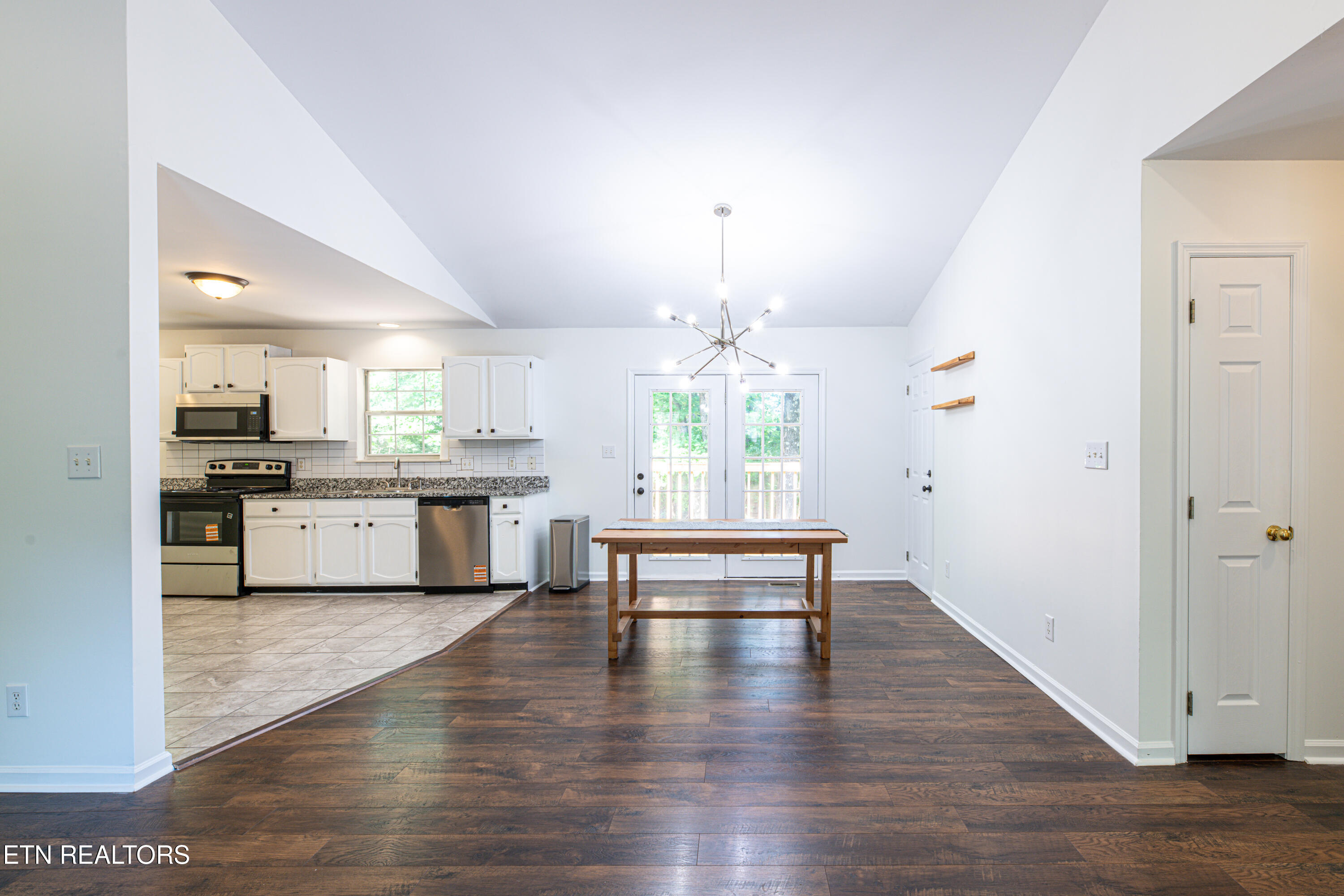 1718 Frank Watts Road Knoxville, TN 37909 - Photo 9 of 31 1718 Frank Watt-5