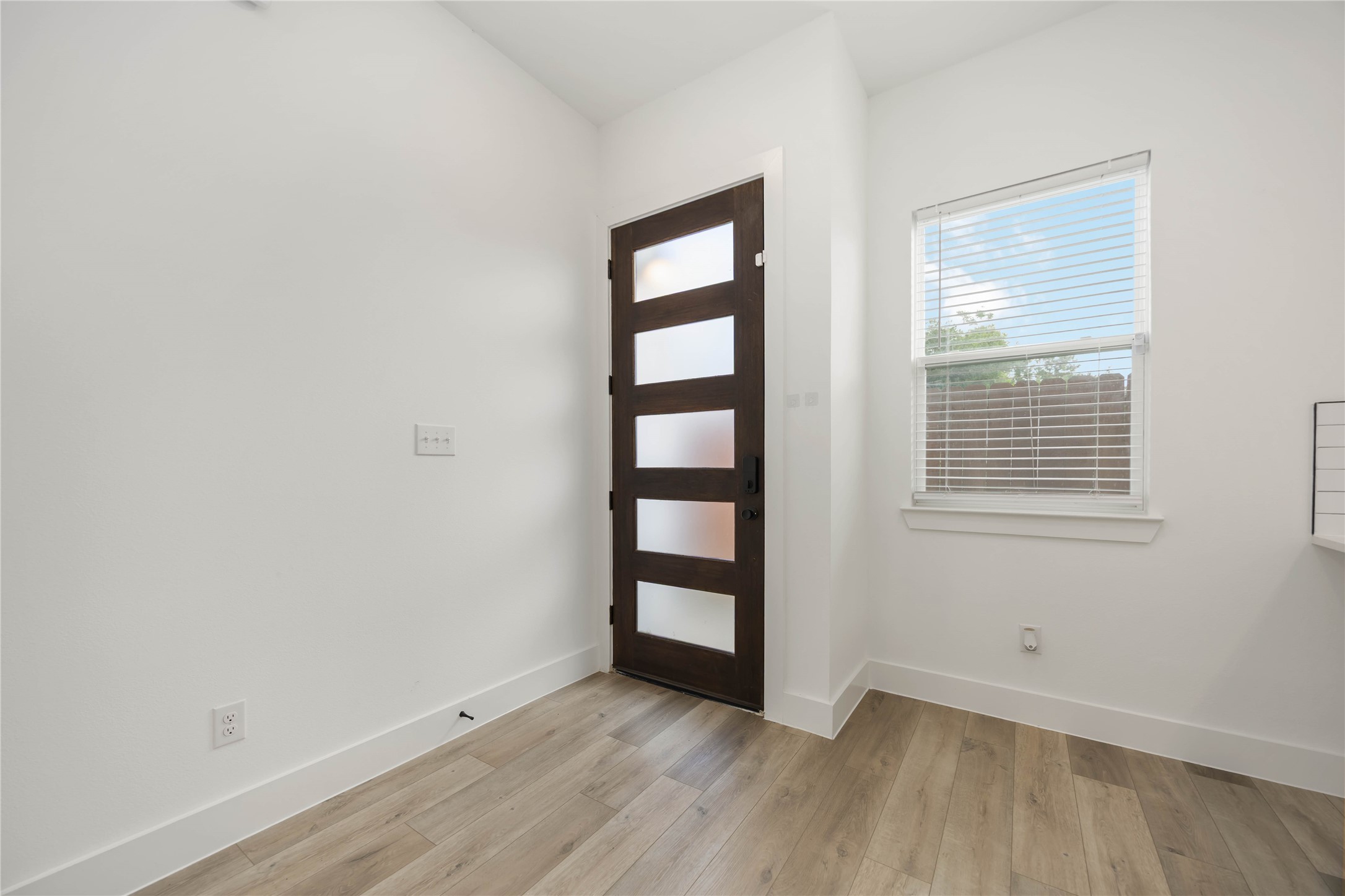 8508 Wileyvale Road, Unit B Houston, TX 77016 - Photo 3 of 23