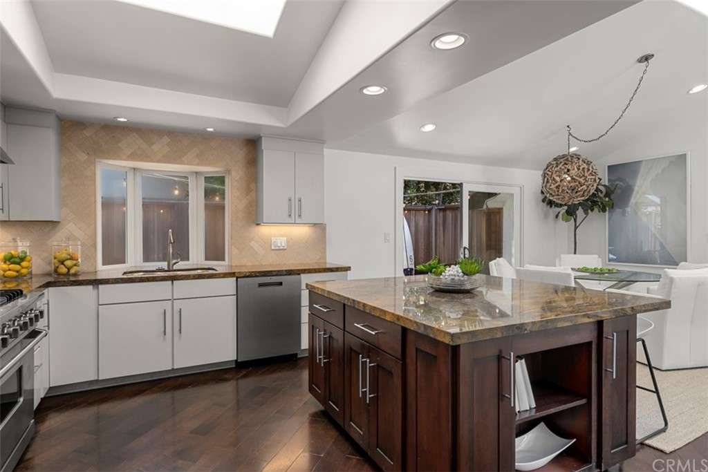 1941 Commodore Road Newport Beach, CA 92660 - Photo 16 of 45