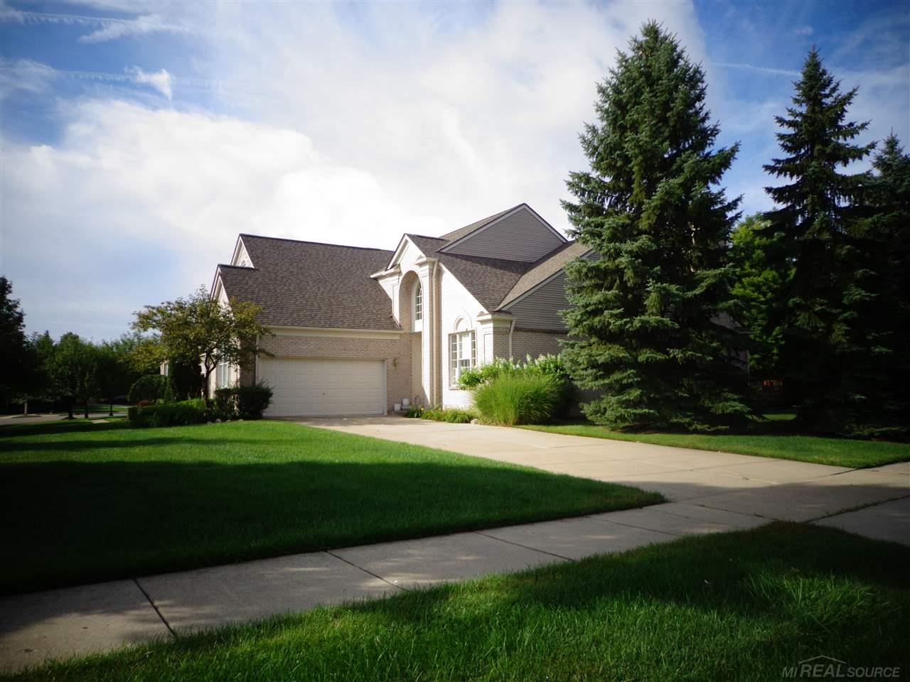 869 Garnet Court Rochester, MI 48306 - Photo 2 of 6 31345061-1.JPG