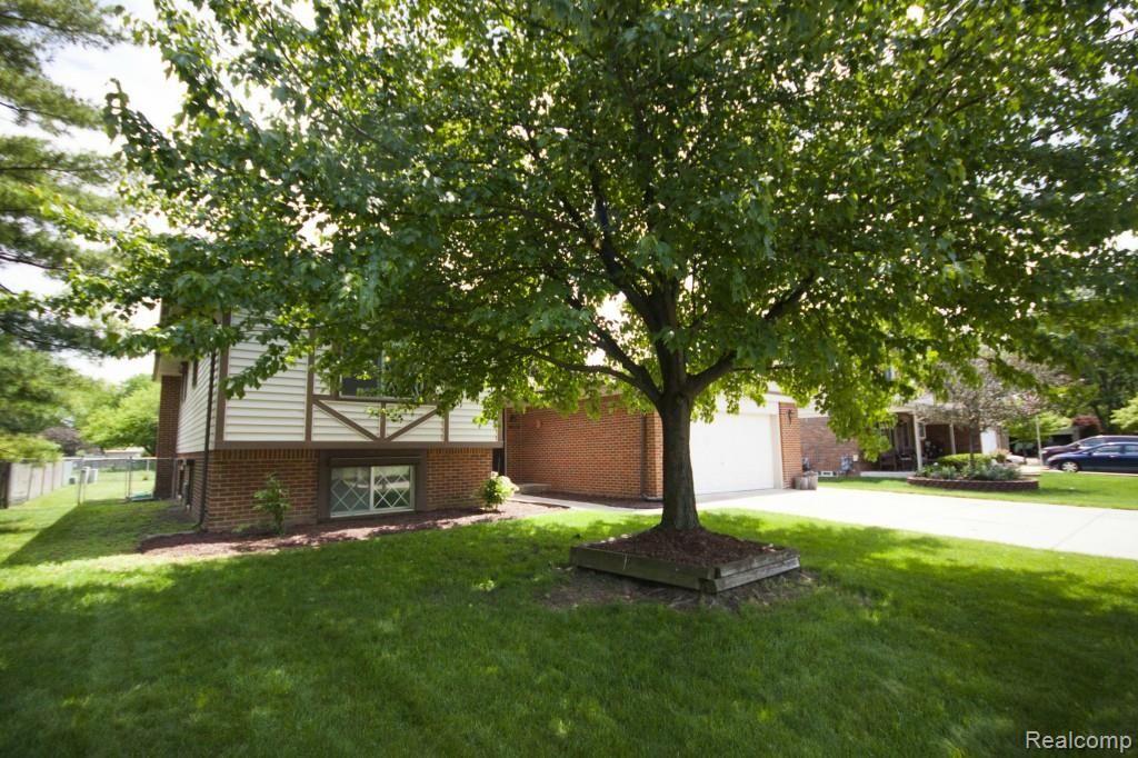 6340 Wedgewood Road Canton, MI 48187 - Photo 1 of 43 Classic Canton Quad