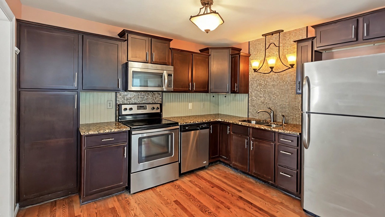 1662 Valley Road Clarksville, TN 37043 - Photo 9 of 31 Gallery Image 9