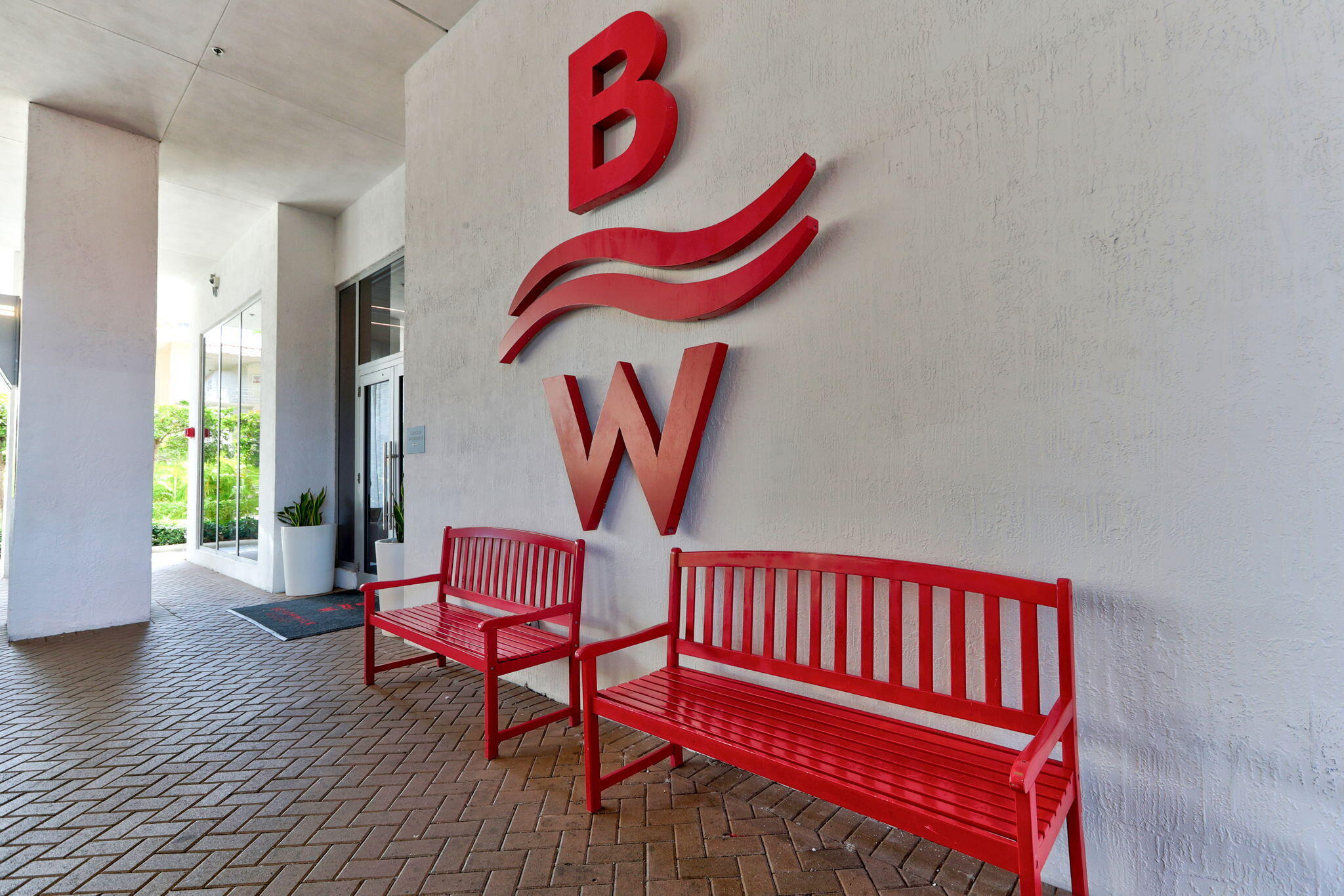 2602 East Hallandale Beach Boulevard, Unit R2210 Hallandale Beach, FL 33009 - Photo 104 of 107 104-web-or-mls-04_ag6i5902_3_4_5_6