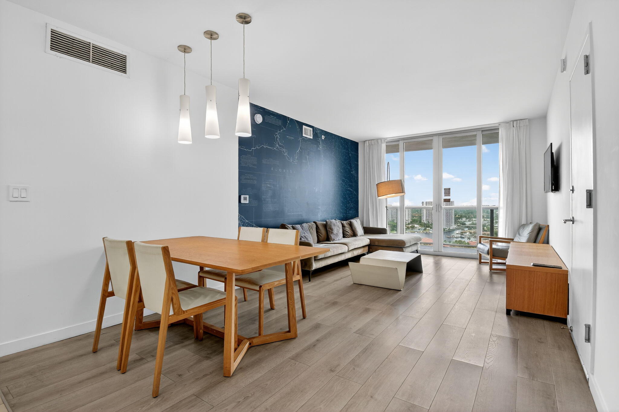 2602 East Hallandale Beach Boulevard, Unit R2210 Hallandale Beach, FL 33009 - Photo 12 of 107 13-web-or-mls-013_DSC_9198