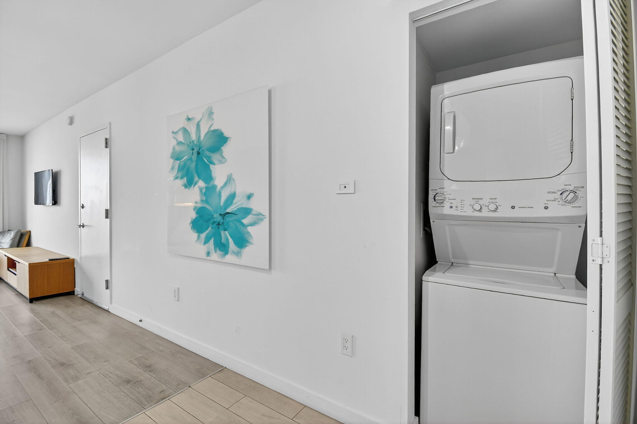 2602 East Hallandale Beach Boulevard, Unit R2210 Hallandale Beach, FL 33009 - Photo 26 of 107 30-web-or-mls-039_DSC_9378