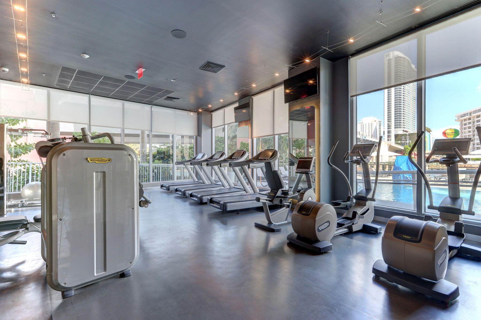 2602 East Hallandale Beach Boulevard, Unit R2210 Hallandale Beach, FL 33009 - Photo 54 of 107 96-web-or-mls-67_ag6i5726_27_28_29_30