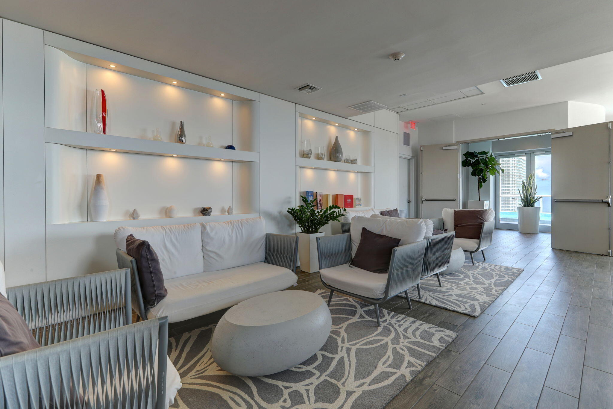 2602 East Hallandale Beach Boulevard, Unit R2210 Hallandale Beach, FL 33009 - Photo 64 of 107 74-web-or-mls-73_ag6i5826_27_28_29_30