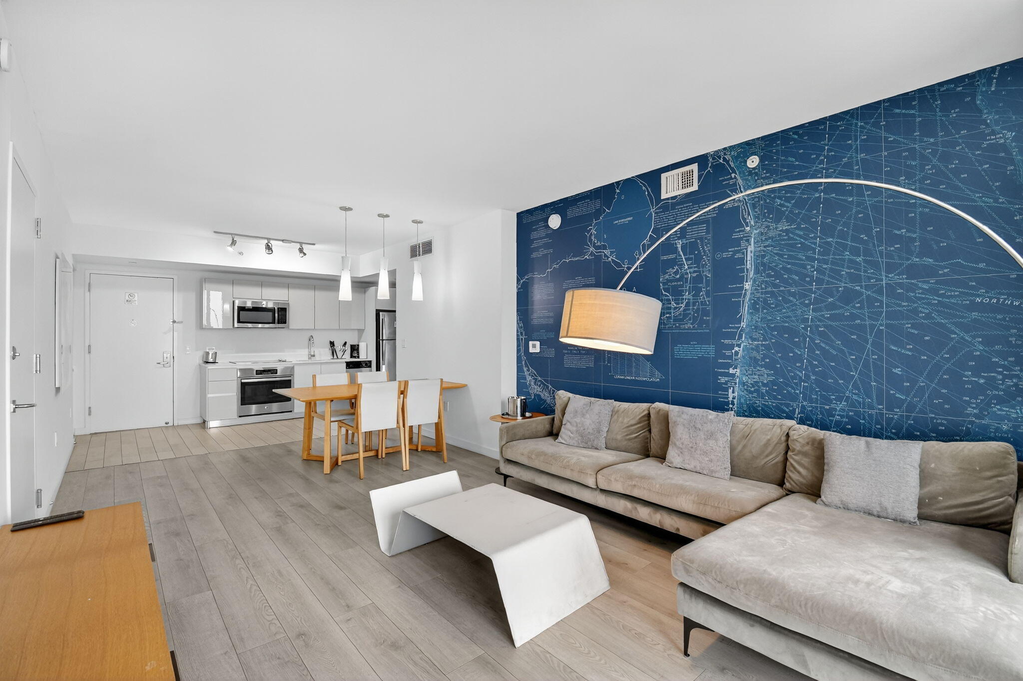 2602 East Hallandale Beach Boulevard, Unit R2210 Hallandale Beach, FL 33009 - Photo 9 of 107 12-web-or-mls-012_DSC_9183