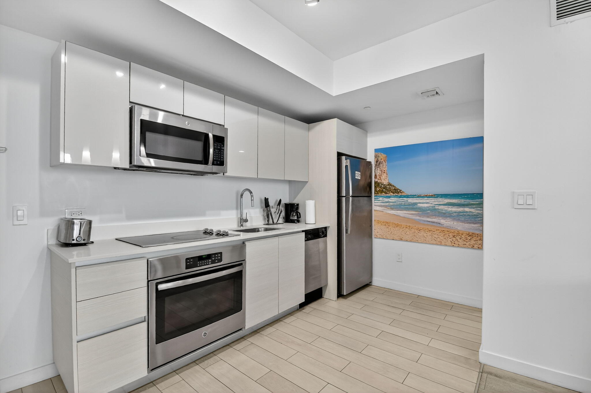 2602 East Hallandale Beach Boulevard, Unit R2210 Hallandale Beach, FL 33009 - Photo 10 of 107 16-web-or-mls-016_DSC_9218