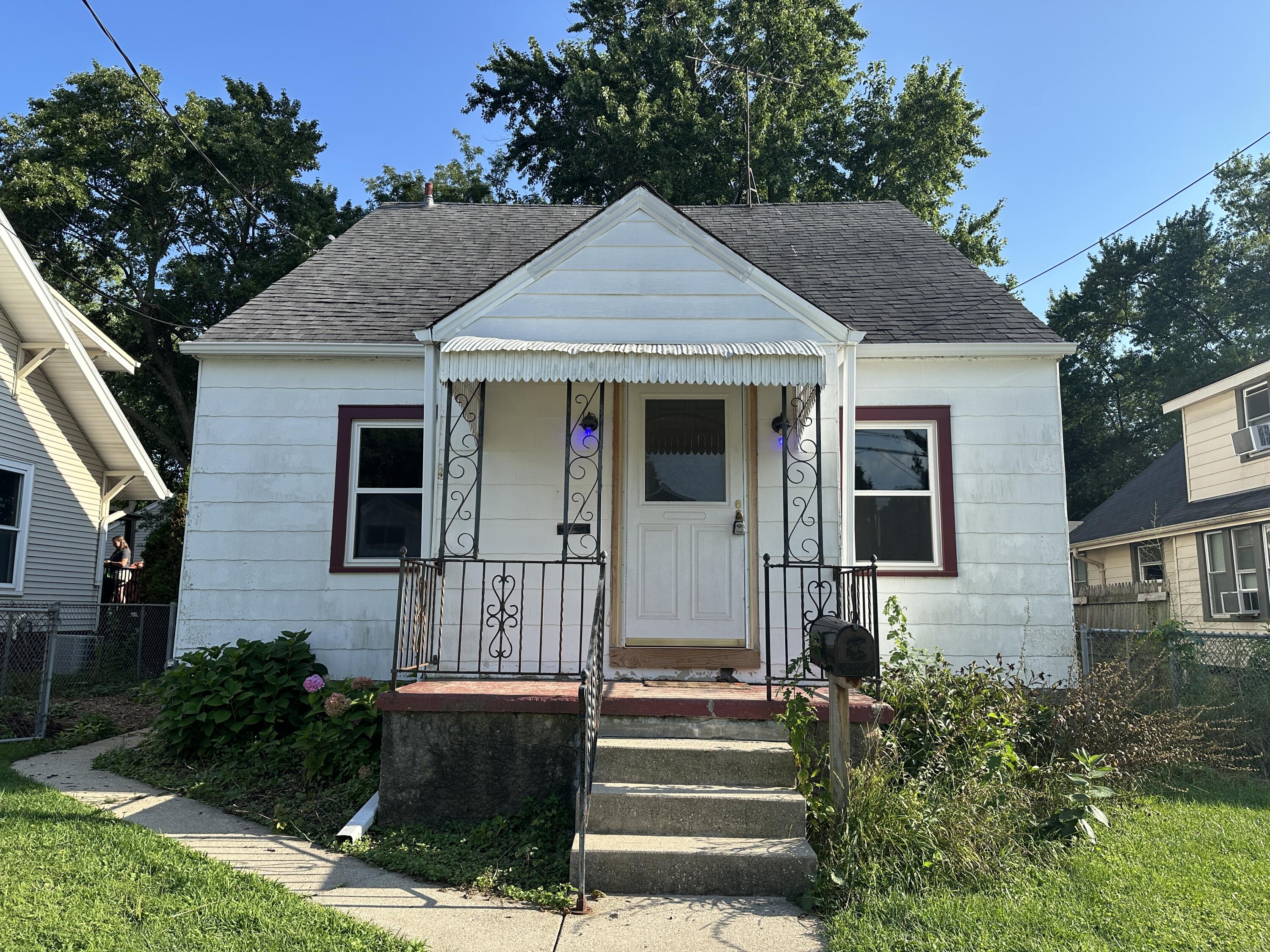 321 Harrison Avenue Waukesha, WI 53186 - Photo 1 of 1 IMG_6497