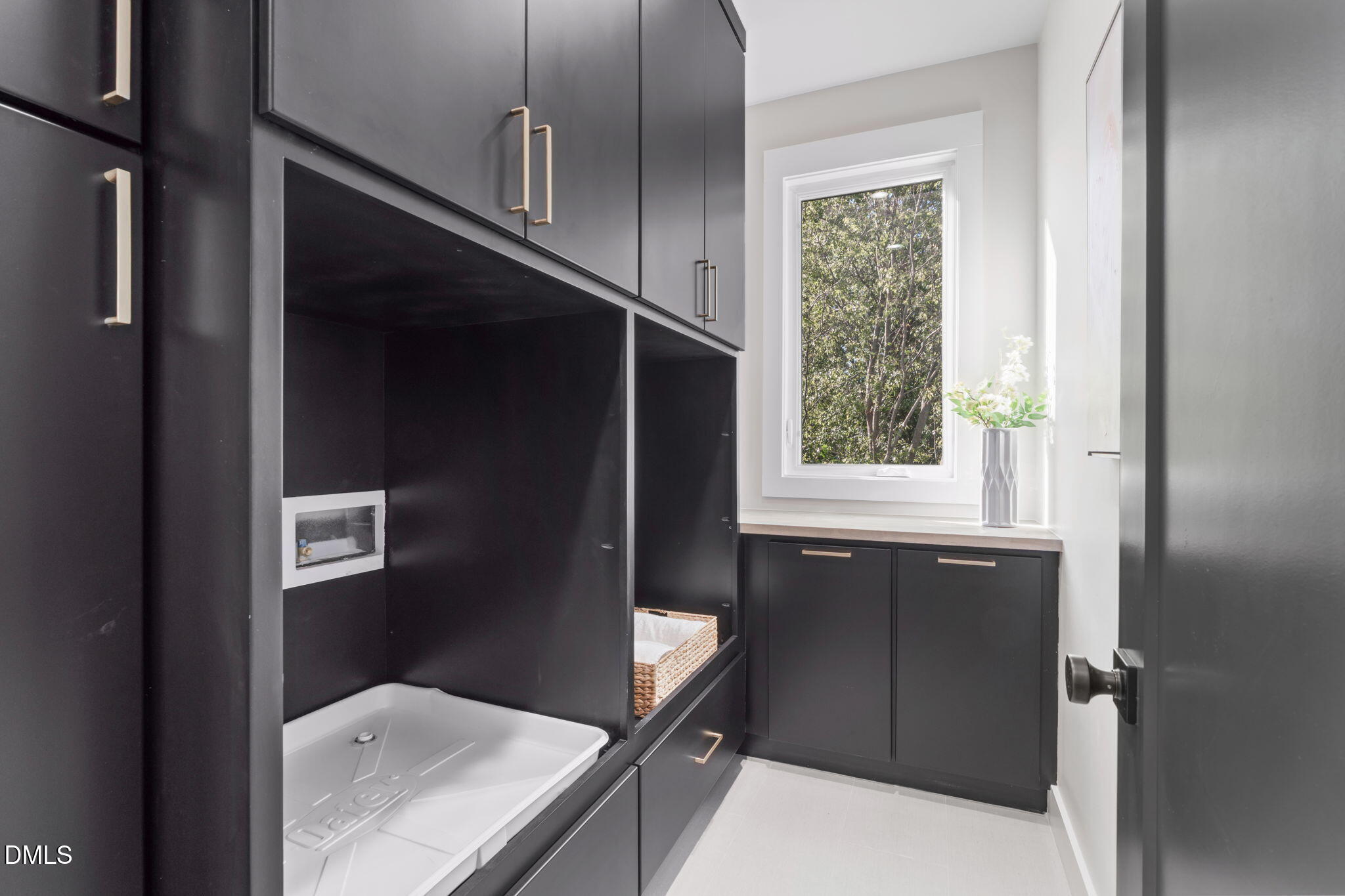 228 Woodsborough Place Raleigh, NC 27601 - Photo 22 of 59 a bathroom with a toilet sink and mirror