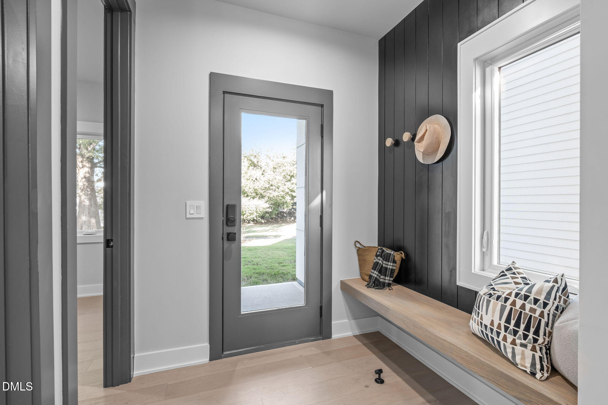 228 Woodsborough Place Raleigh, NC 27601 - Photo 34 of 59 a living room with furniture