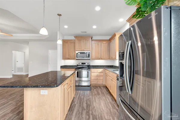 $2,000 | 10693 Trailblazer Way, Pensacola, FL 32506