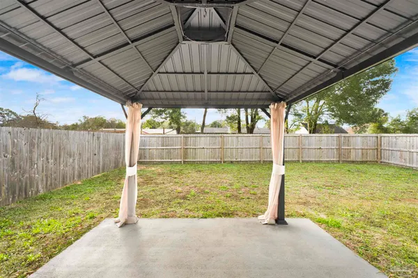 $2,000 | 10693 Trailblazer Way, Pensacola, FL 32506