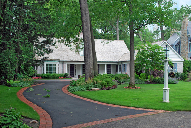 901 Private Road Winnetka, IL 60093 - Photo 1 of 1 front view of a house with a yard