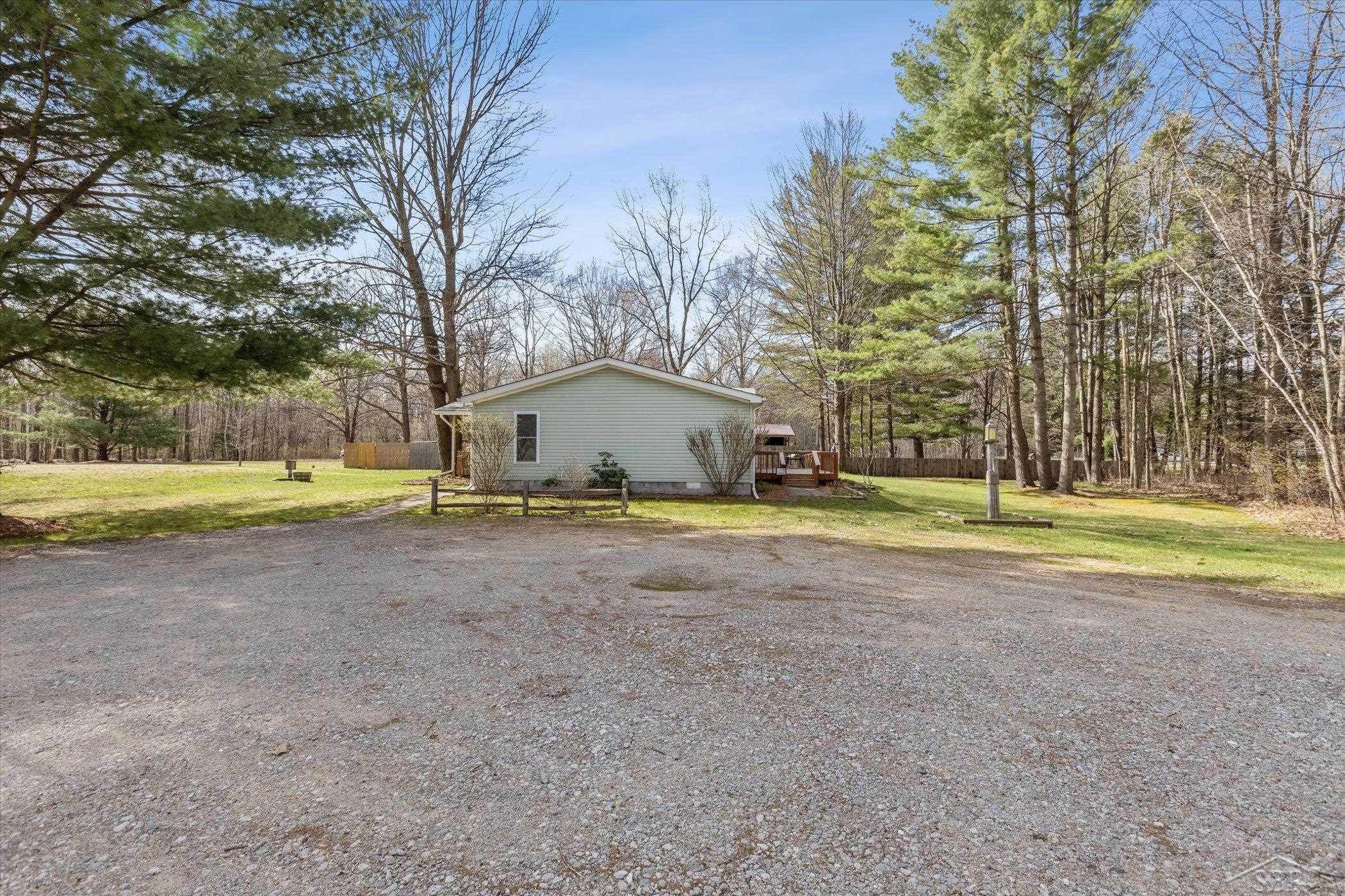 3607 Wieman Road Beaverton, MI 48612 - Photo 31 of 67 50107007-30.JPG
