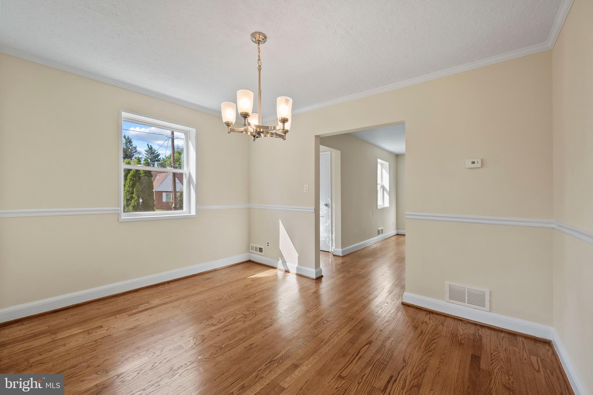 11807 Grandview Avenue Wheaton, MD 20902 - Photo 4 of 29