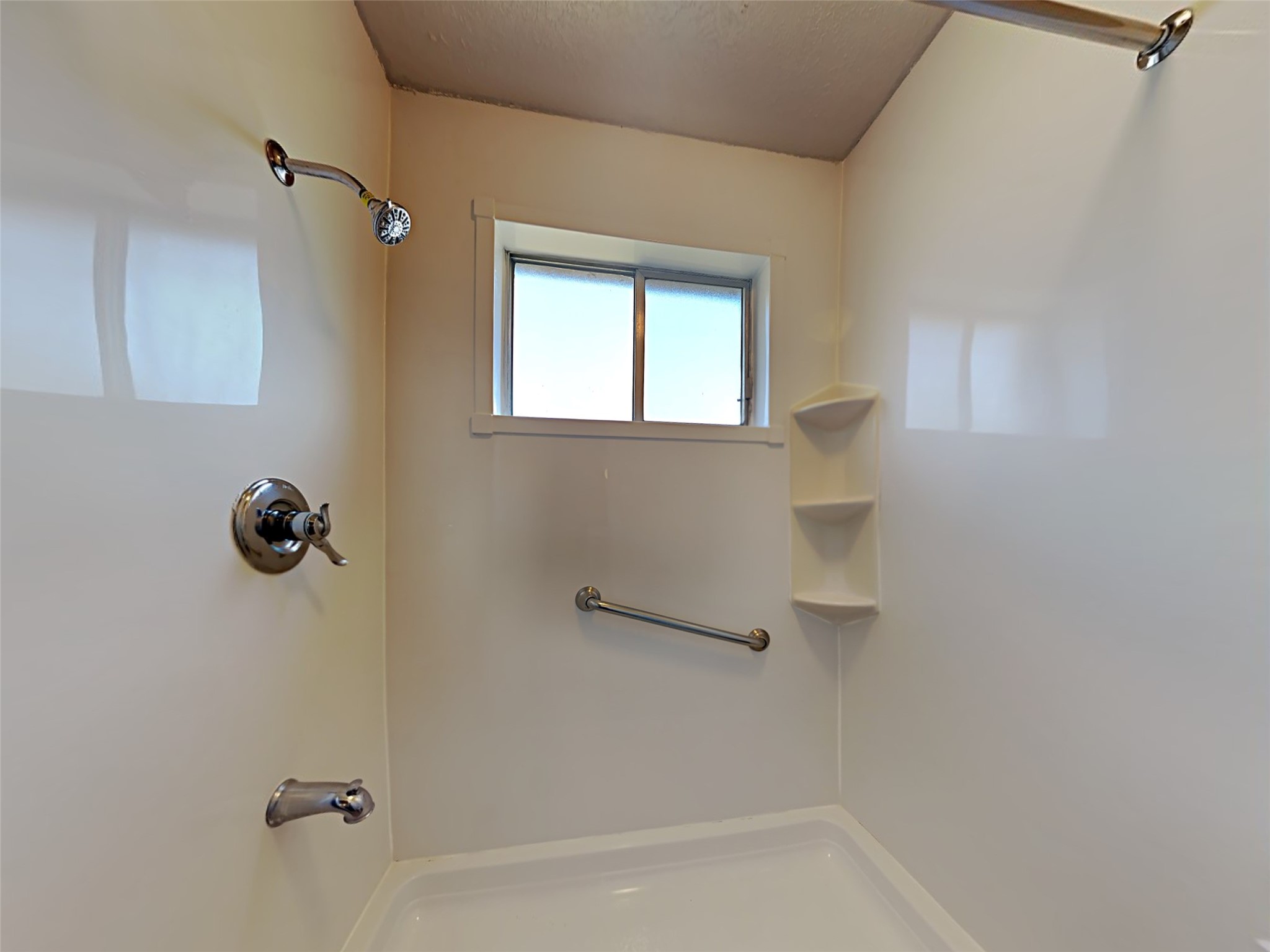 14919 Wainsfield Lane Channelview, TX 77530 - Photo 15 of 17 a bathroom with a shower