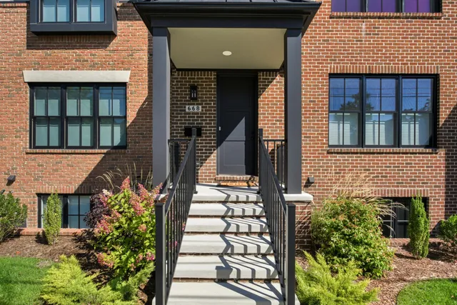 $1,374,890 | 668 Maple Street, Plymouth, MI 48170