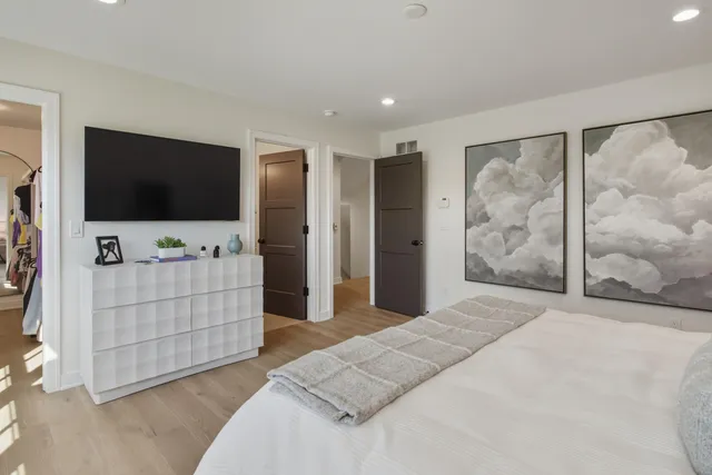 $1,374,890 | 668 Maple Street, Plymouth, MI 48170