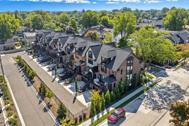 $1,374,890 | 668 Maple Street, Plymouth, MI 48170