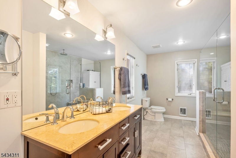 27 Moran Road West Orange, NJ 07052 - Photo 20 of 42
