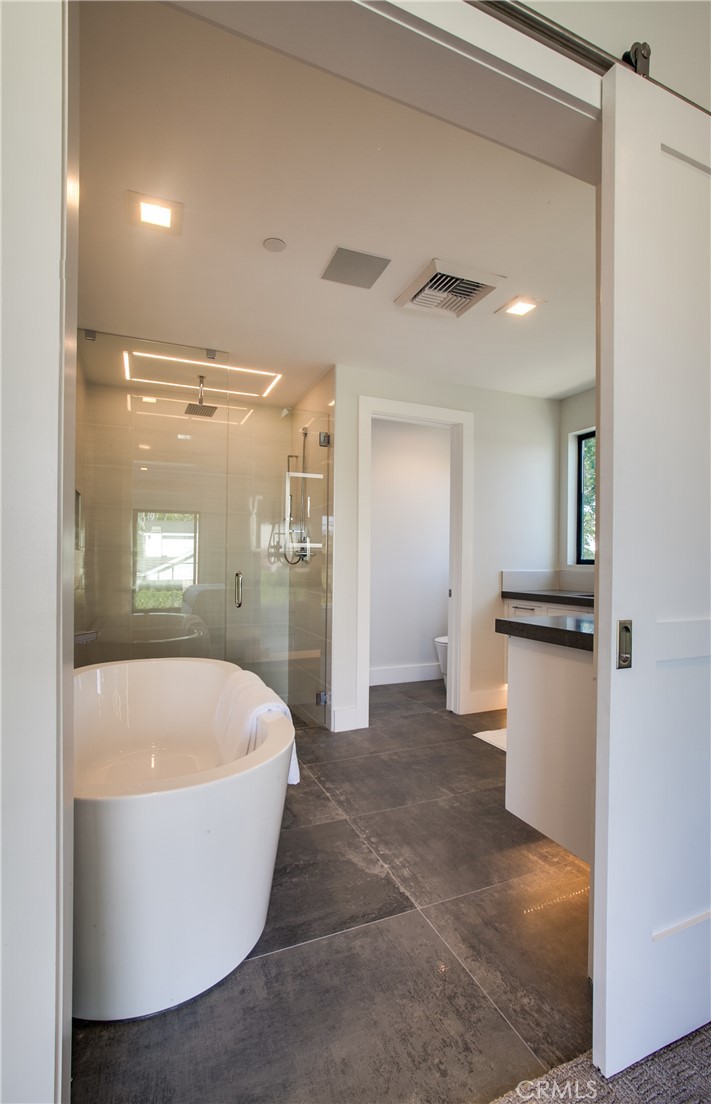 324 St Andrews Road Newport Beach, CA 92663 - Photo 12 of 18 PRIMARY BATH