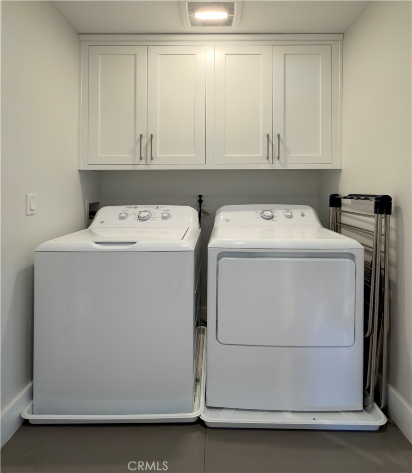 324 St Andrews Road Newport Beach, CA 92663 - Photo 15 of 18 UPSTAIRS LAUNDRY