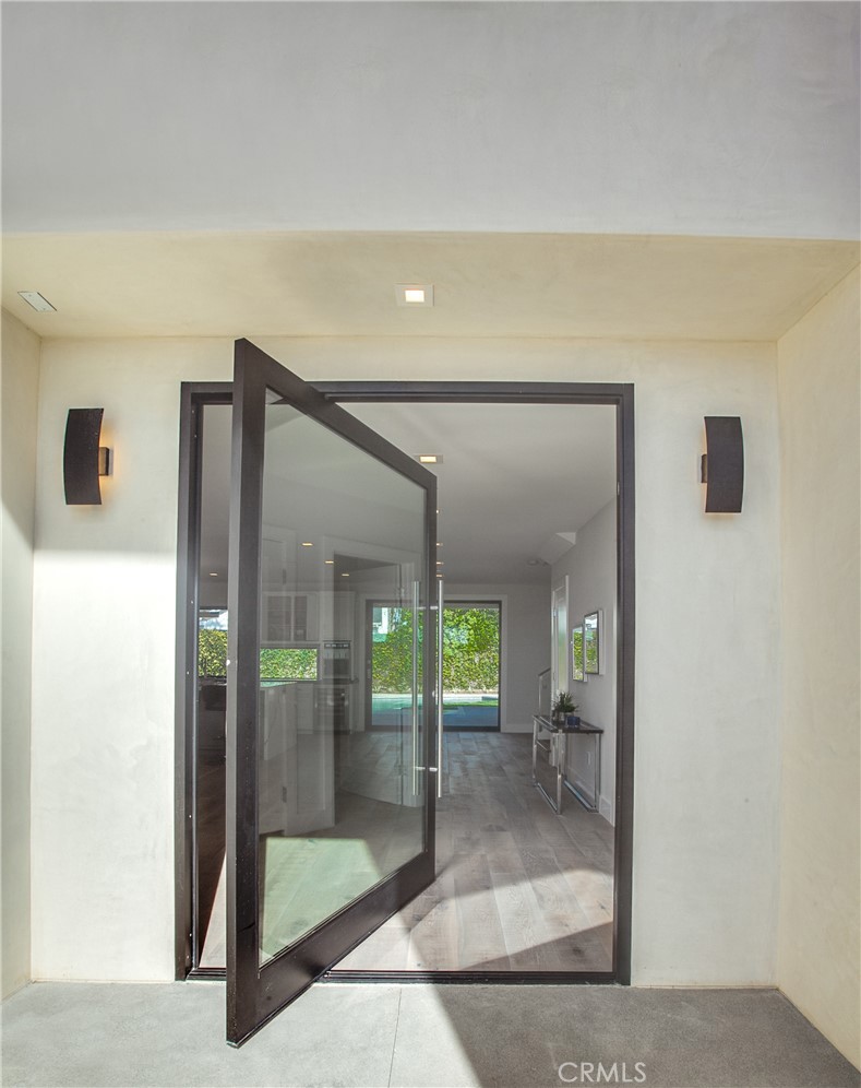 324 St Andrews Road Newport Beach, CA 92663 - Photo 6 of 26