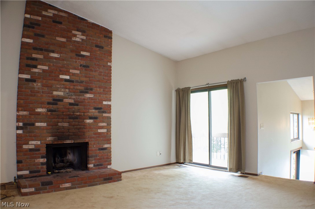 784 Kirkwall Drive Akron, OH 44321 - Photo 3 of 33
