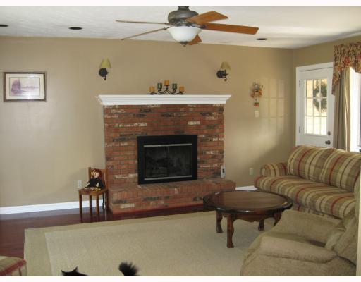 90 Firethorn Road Economy, PA 15005 - Photo 5 of 13 Den/Family/Great Room.