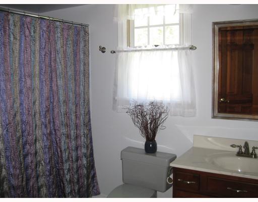 90 Firethorn Road Economy, PA 15005 - Photo 9 of 13 Master Bath/Spa.