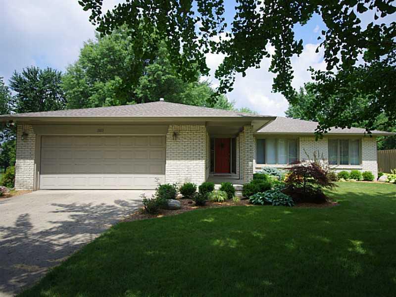302 Leaning Tree Road Greenwood, IN 46142 - Photo 1 of 24 Gallery Image 1
