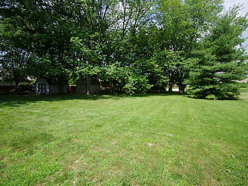 302 Leaning Tree Road Greenwood, IN 46142 - Photo 13 of 24 Gallery Image 13