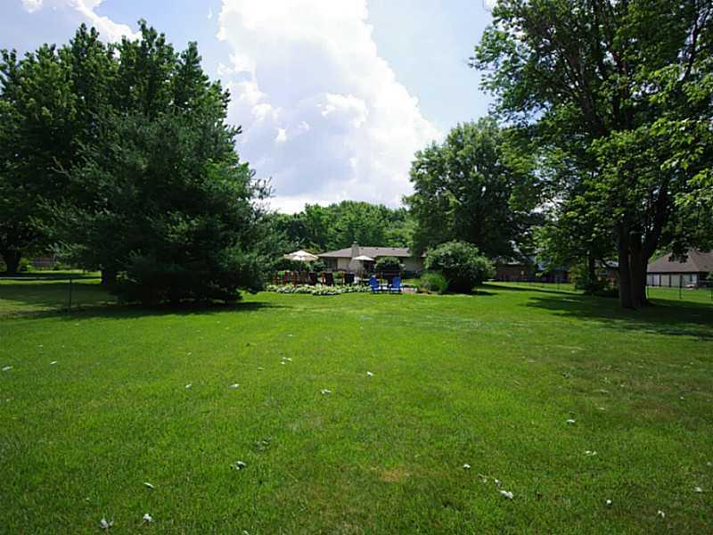 302 Leaning Tree Road Greenwood, IN 46142 - Photo 14 of 24 Gallery Image 14